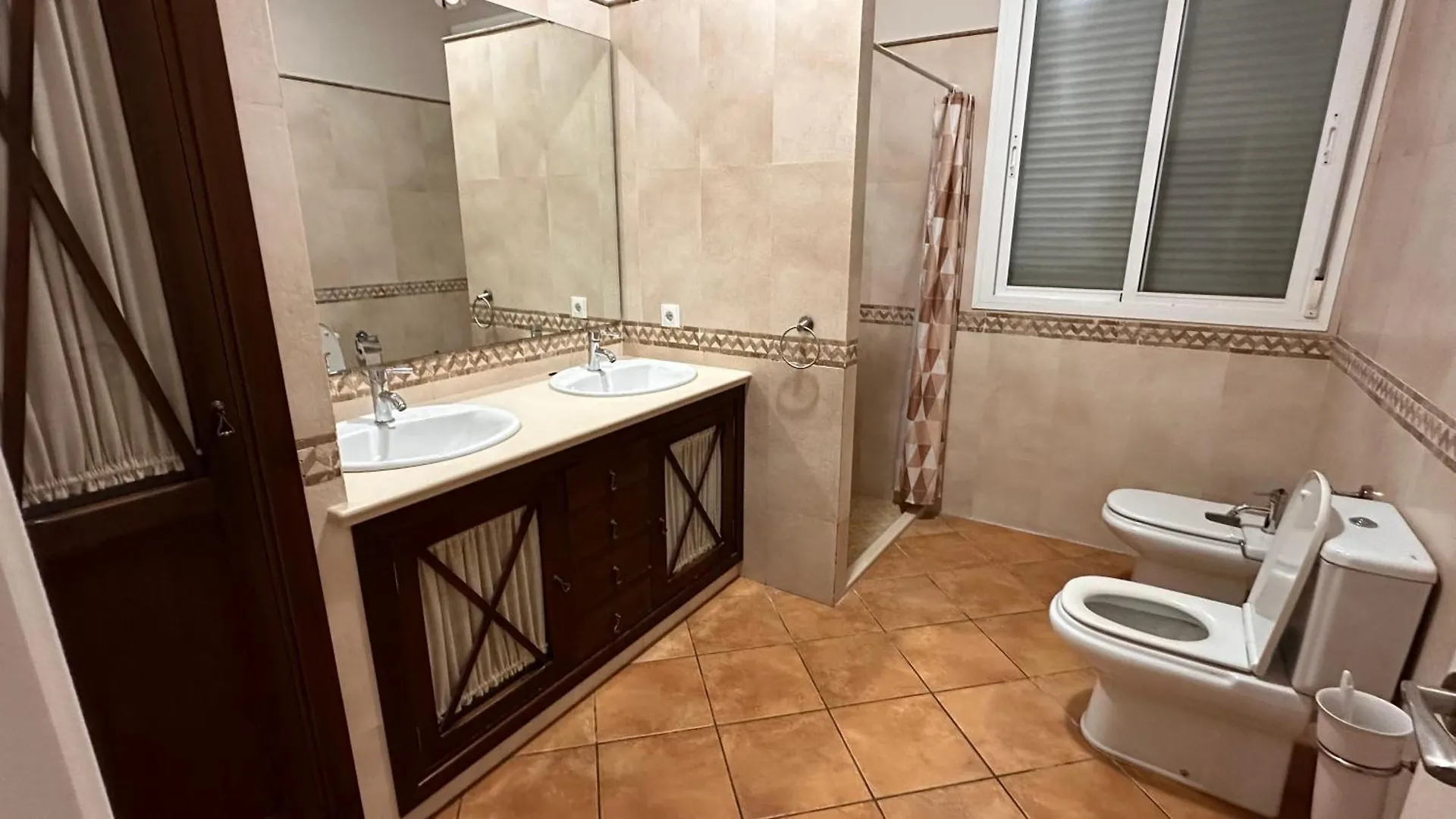 Homestay Chalet La Ramira Apartment Seville